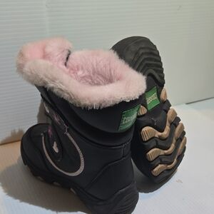 Cougar Kids Black Boots with Pink Fur Lining